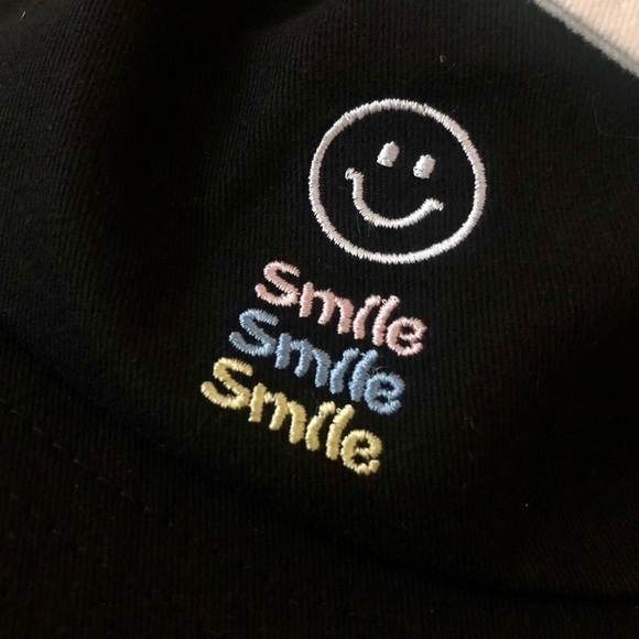 NEW Smiley Face Smile Embroidered 100% Cotton Fisherman Sun Beach Y2K Bucket Hat - Picture 11 of 13